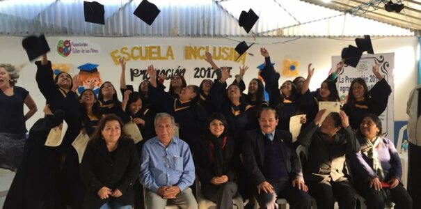 Les photographies de la remise de diplôme à l’école inclusive de Lima