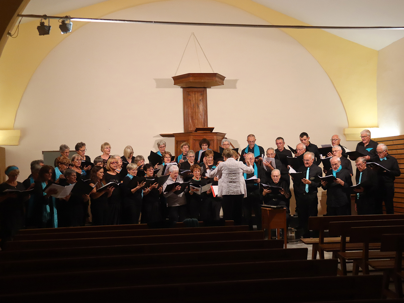 Concert de la chorale de Soyons, "Soyons en choeur" à Châteaudouble au profit de Partage Sans Frontières